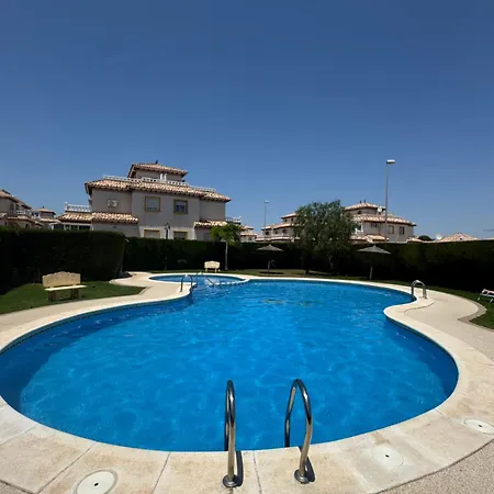 Olive Apartament *